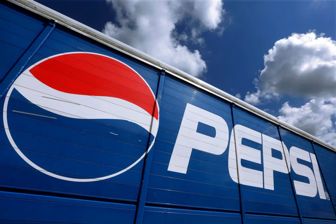 PepsiCo is looking for eight (8) workers